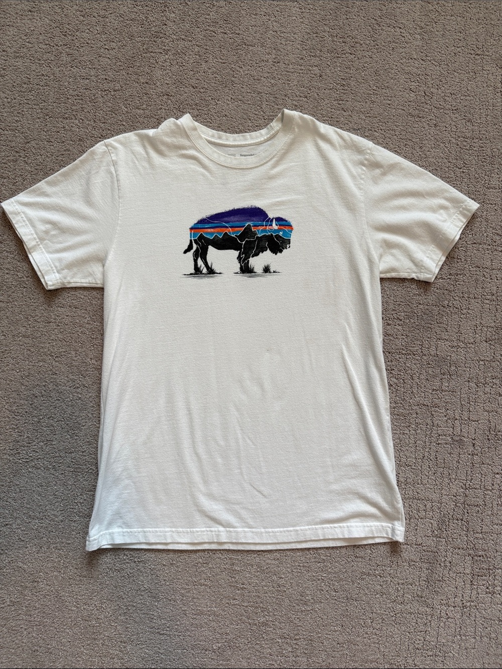 Patagonia White Men's Fitz Roy Bison Responsibili-Tee Large